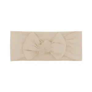 Bow in Almond