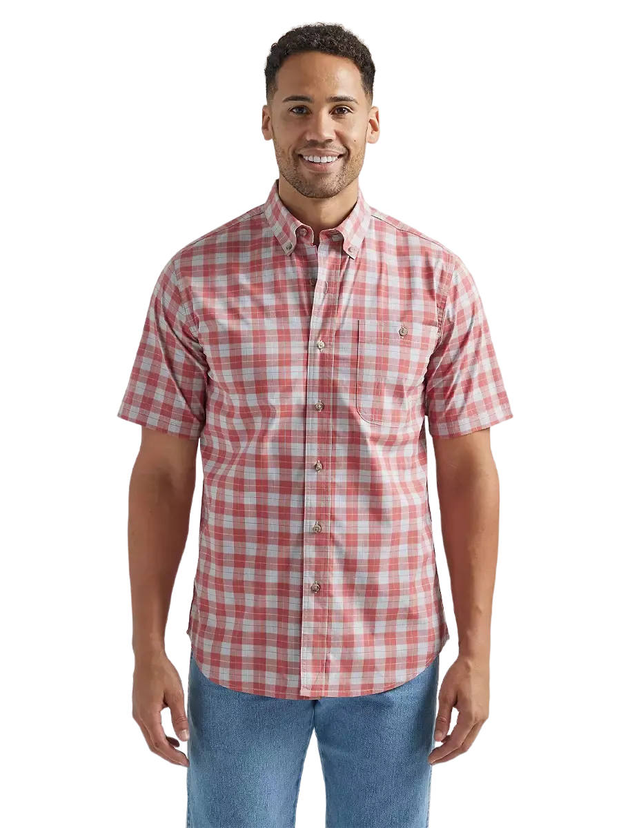 Wrangler Men's Rugged Wear Wrinkle Resist Plaid Pale Red Shirt